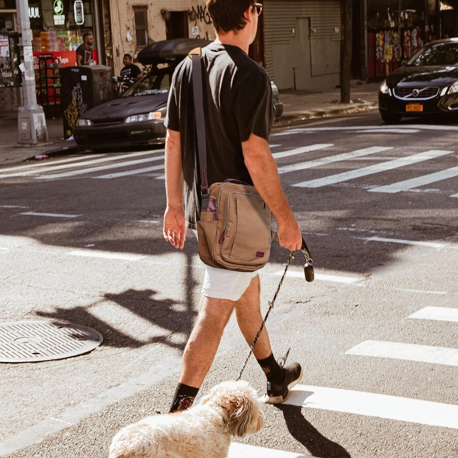 Comparing and Reviewing 5 Canvas Messenger Bags for Men and Women